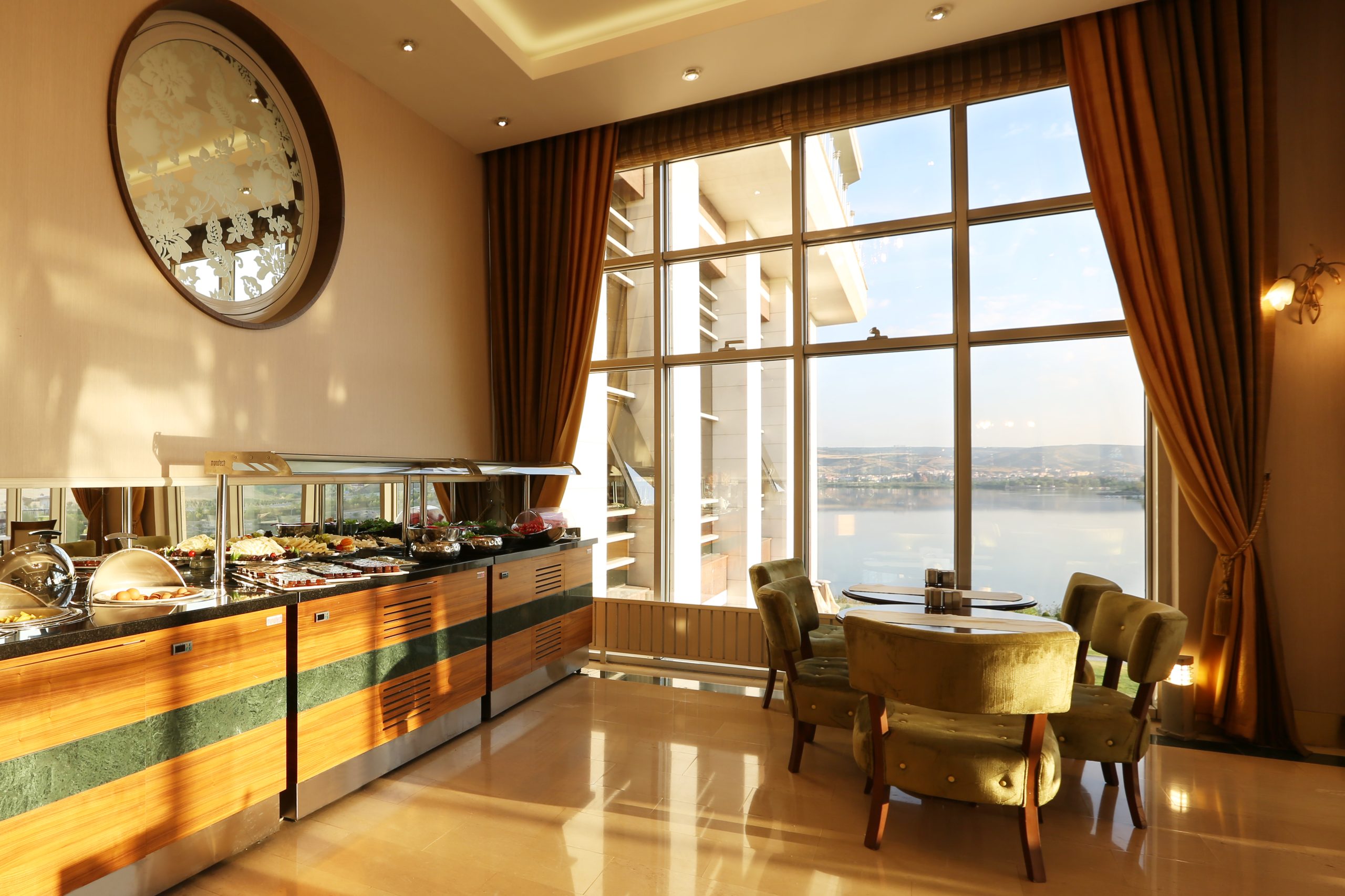 Zengin Açık Büfe Kahvaltısı